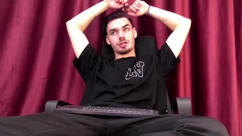 Snapshot of oceanheat chatting on January 17, 2026, 7:39 pm OceanHeart online show from January 17, 2026, 7:39 pm