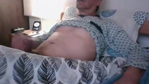 ocorrea online show from November 10, 2025, 3:27 am