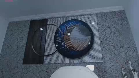 independent model online show from March 21, 2026, 12:10 pm