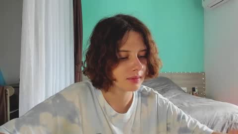 Evie online show from January 4, 2025, 7:34 am