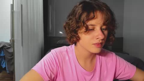 Evie online show from February 21, 2025, 12:17 pm