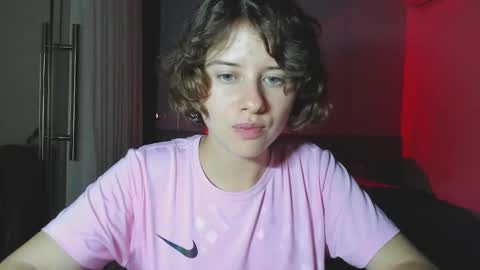 Evie online show from February 27, 2025, 4:32 pm