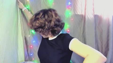 Evie online show from September 20, 2025, 9:21 am