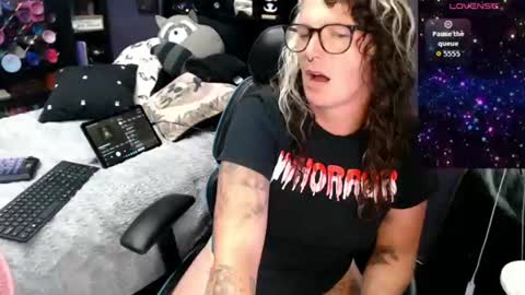 Snapshot of oddywithabody chatting on July 21, 2026, 3:42 am Oddy With A Body online show from July 21, 2026, 3:42 am