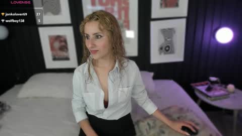 Snapshot of odette_bulgari chatting on December 20, 2025, 11:17 am Ana online show from December 20, 2025, 11:17 am