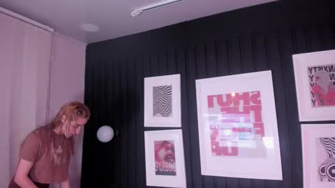 Snapshot of odette_bulgari chatting on February 4, 2026, 10:43 am Ana online show from February 4, 2026, 10:43 am