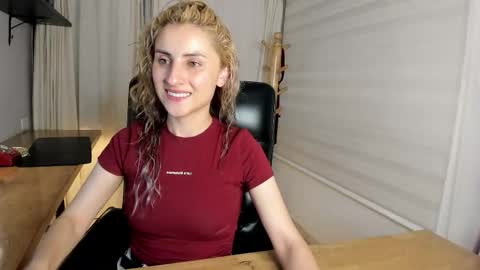 Snapshot of odette_bulgari chatting on February 18, 2026, 10:33 am Ana online show from February 18, 2026, 10:33 am