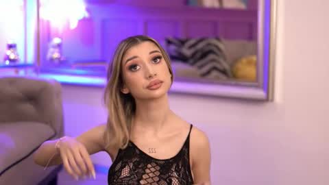 Odette online show from October 15, 2025, 5:07 am