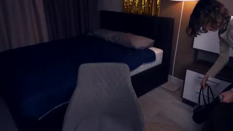 Snapshot of odettehatt chatting on February 26, 2025, 6:43 pm Thea online show from February 26, 2025, 6:43 pm