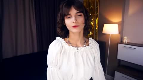 Snapshot of odettehatt chatting on February 27, 2025, 3:26 pm Thea online show from February 27, 2025, 3:26 pm