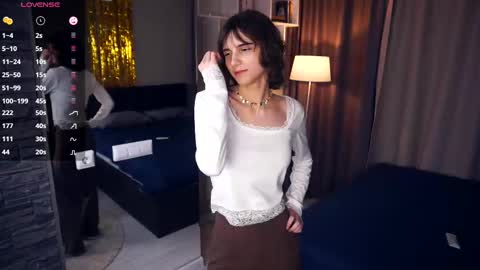 Snapshot of odettehatt chatting on March 1, 2025, 10:42 pm Thea online show from March 1, 2025, 10:42 pm