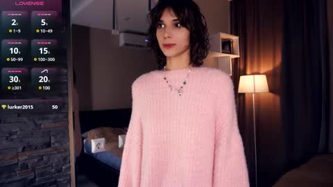 Snapshot of odettehatt chatting on March 9, 2025, 3:27 pm Thea online show from March 9, 2025, 3:27 pm