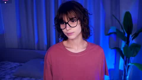 Snapshot of odettehatt chatting on October 3, 2025, 7:33 pm Thea online show from October 3, 2025, 7:33 pm