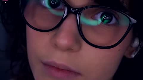 Snapshot of odettehatt chatting on October 11, 2025, 7:45 pm Thea online show from October 11, 2025, 7:45 pm