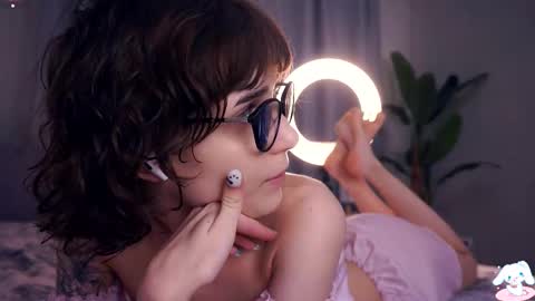 Snapshot of odettehatt chatting on October 27, 2025, 8:57 pm Thea online show from October 27, 2025, 8:57 pm