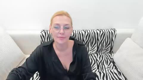 oeigesmik online show from April 17, 2026, 11:02 am