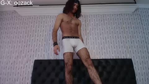 Snapshot of oezack__ chatting on January 21, 2025, 6:45 pm Zack online show from January 21, 2025, 6:45 pm