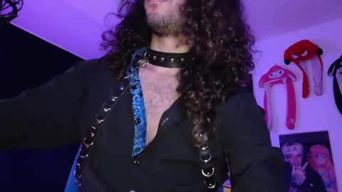 Snapshot of oezack__ chatting on February 13, 2025, 4:00 am Zack online show from February 13, 2025, 4:00 am