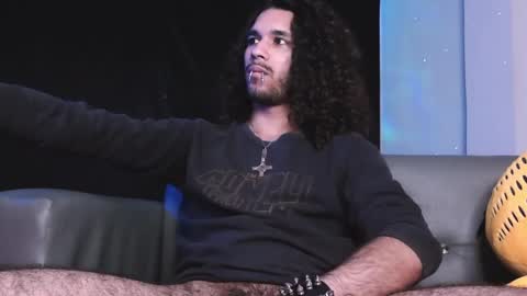 Snapshot of oezack__ chatting on February 14, 2025, 8:52 am Zack online show from February 14, 2025, 8:52 am