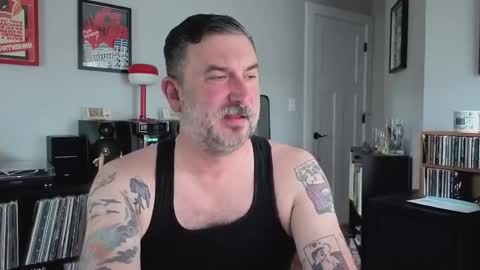 Snapshot of office_dad chatting on September 23, 2025, 6:22 pm Office Dad online show from September 23, 2025, 6:22 pm