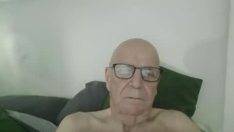 oggi95 online show from November 10, 2025, 3:22 pm