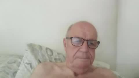 Snapshot of oggi95 chatting on June 28, 2026, 8:42 am oggi95 online show from June 28, 2026, 8:42 am