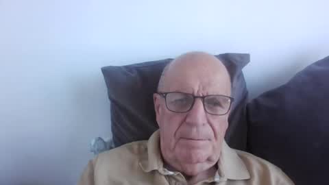 Snapshot of oggi95 chatting on July 13, 2026, 1:03 pm oggi95 online show from July 13, 2026, 1:03 pm
