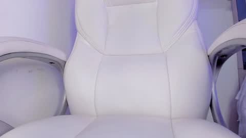 Holly online show from February 2, 2025, 8:13 am