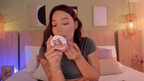 Holly online show from June 3, 2026, 11:24 am