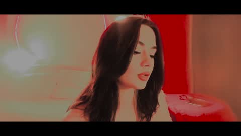 your dear Lilith Chapman online show from December 18, 2024, 5:31 pm