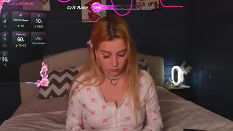 oh_my_julia online show from November 5, 2025, 5:46 pm