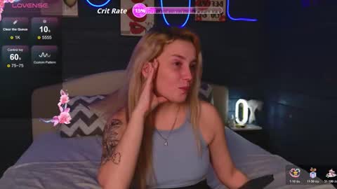 oh_my_julia online show from November 10, 2025, 4:39 pm