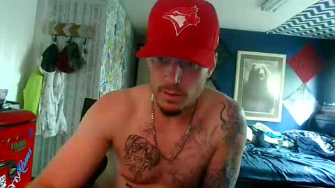 Snapshot of oh_you_know69 chatting on April 28, 2026, 7:52 pm who dares toss me some tips lets have fun online show from April 28, 2026, 7:52 pm