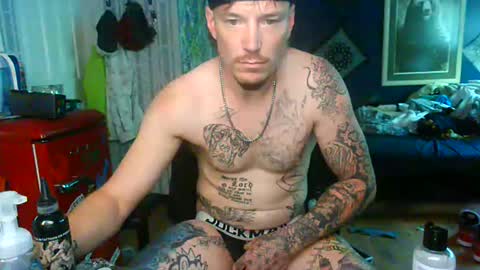 Snapshot of oh_you_know69 chatting on April 29, 2026, 4:22 pm who dares toss me some tips lets have fun online show from April 29, 2026, 4:22 pm