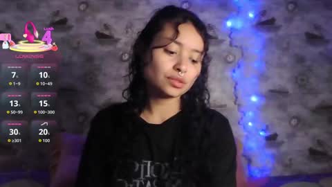 Nina online show from September 28, 2025, 8:25 pm