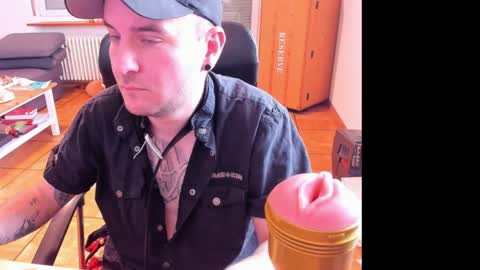 Chris online show from May 4, 2026, 9:05 am