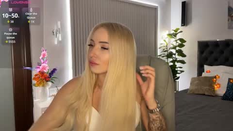 Emma online show from October 3, 2025, 11:46 pm