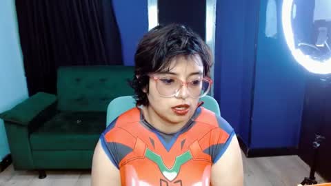 ohmysqueak online show from April 19, 2026, 11:09 am