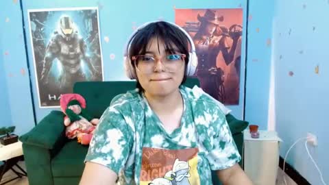 ohmysqueak online show from May 10, 2026, 1:49 pm