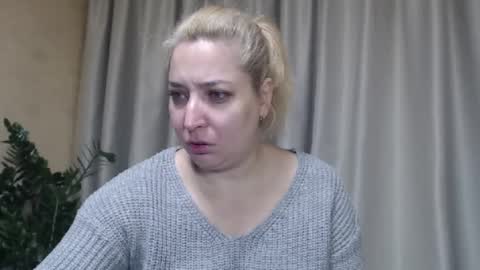 Iren online show from October 19, 2025, 2:34 am