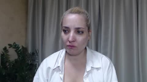 Mari online show from September 25, 2025, 4:54 pm