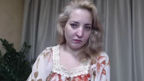 Mari online show from November 29, 2025, 3:59 pm