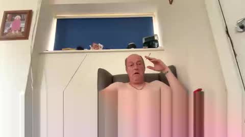 oiljames167 online show from October 19, 2025, 8:37 am