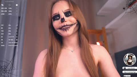 Snapshot of oke_doke chatting on October 31, 2025, 7:59 pm Henrietta or Rita online show from October 31, 2025, 7:59 pm