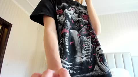            Welcome to my fans page  online show from September 17, 2025, 11:45 am