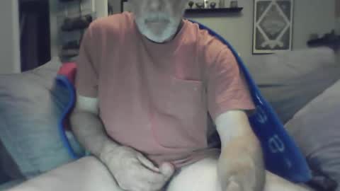 Snapshot of old_bald63 chatting on May 10, 2026, 12:16 am old_bald63 online show from May 10, 2026, 12:16 am
