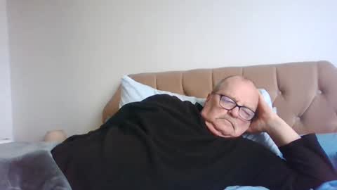 old_fkr online show from January 5, 2025, 2:08 pm