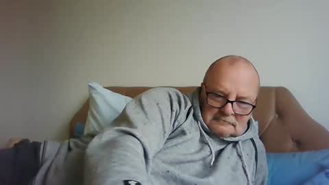 old_fkr online show from January 24, 2025, 12:41 pm