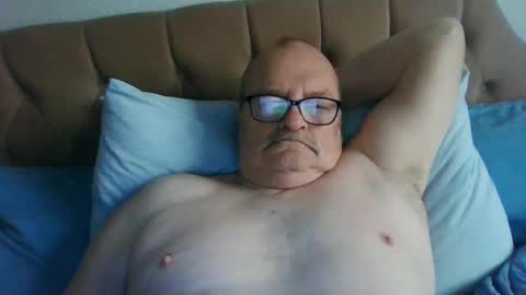 old_fkr online show from February 11, 2025, 9:09 am