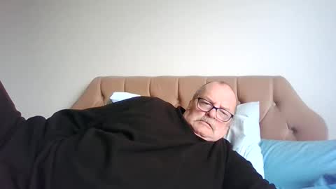 old_fkr online show from March 5, 2025, 10:44 am